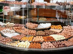 -Laderach 莱德拉(上海环贸iapm店)