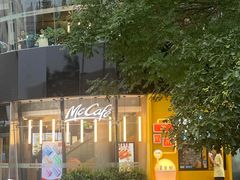 -麦当劳(展览路店)
