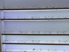 -罗伯特眼镜·蔡司官方授权(前海桂湾店)