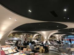 -钟书阁(珍园店)