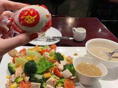 烤西蓝花鸡肉沙拉-bluefrog蓝蛙(悠唐购物中心店)
