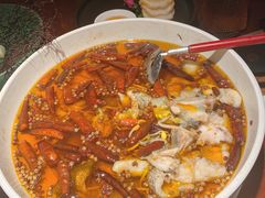 沸腾鮰鱼-解香楼(八盘岭路店)