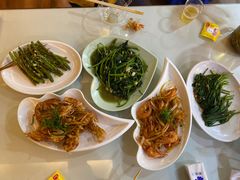 -覃记海鲜美食餐厅