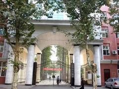 -武汉外国语学校