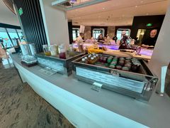 -亚洲国际大酒店·云顶阁旋转自助餐厅
