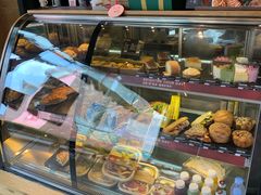 面包甜点陈列柜-星巴克(无锡东方商厦店)