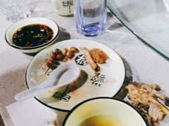 -墨脱石锅椰子鸡•香草鸭•东山羊(大东海店)