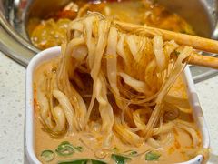 -龍歌自助小火锅(市南金茂湾店)