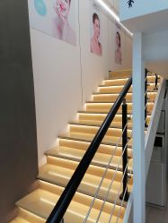 -EMILY 艾米莉 烫染沙龙