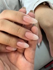 -尤米一站式美甲美睫