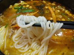-蒙自源米线大王(东站店)