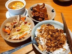 -红猪卤肉饭(大西洋美食城店)