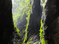 -龙水峡地缝景区