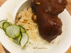 红烧猪手饭-光头匠