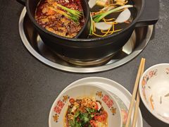 -沸炉重庆老火锅(军事博物馆店)