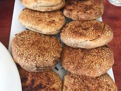 现烤芝麻火烧-人和居(丰葆路店)