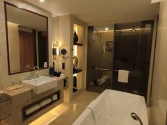 -上海虹桥祥源希尔顿酒店
