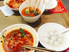 -蓉李记成都名小吃(二七万达店)