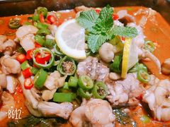 紫苏蛙-胡桃里音乐餐厅(陶溪川店)(川湘赣菜·世界百大酒庄直供红酒·音乐表演)