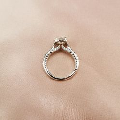 -威德钻石-克拉钻大本营(南京东路店)