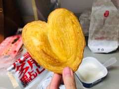 黄油咸香大蝴蝶酥-上海哈尔滨食品厂(淮海中路店)