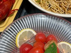 -肥肥虾庄·金牌油焖大虾(东湖欢乐谷店)