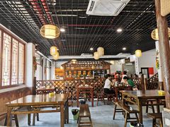 大堂-黄桷树曹家私房菜(江与城店)