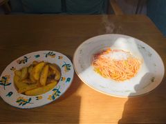 -Rabbit Cafe私房西餐甜点咖啡(栖霞路店)