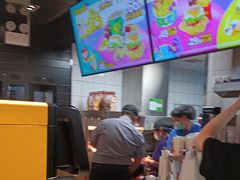 -麦当劳(郑州正弘城店)