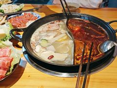 -乐闹闹重庆火鍋(民治店)