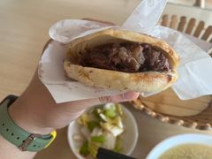 -闫家驴肉老店(华电一校店)