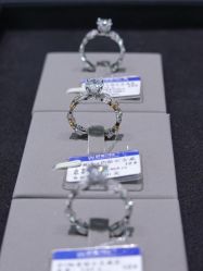 -威德钻石-克拉钻大本营(南京东路店)