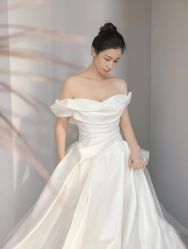 -不晚国际婚纱礼服