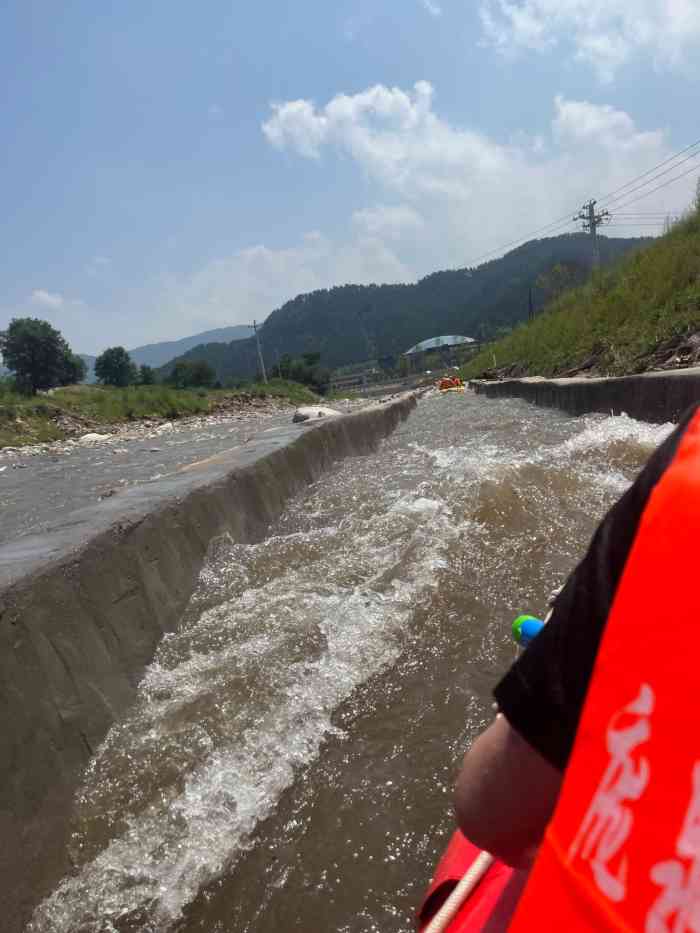 庞泉沟峡谷漂流-"风景还可以,漂流也挺有意思,很刺激,就是.