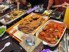麻辣小龙虾-冰城小镇音乐串吧·聚会餐厅(百子湾店)