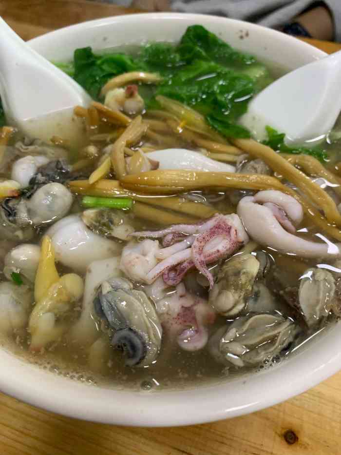 依土捞化(庆城路店)-"店还算好找,离那个市场很近,附近都是吃的.