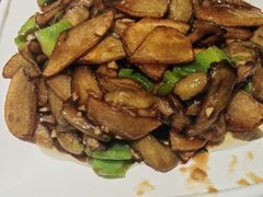 -老码头黑皮肘子锅包肉(赣水路店)