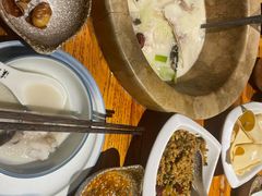 -滇香肴·云南菜蒸汽石锅鱼(云南北路店)