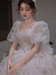 -艾米丽婚纱礼服