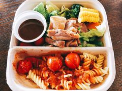 法式秘制烤鸭腿配番茄意面沙拉-星巴克臻选(盐城金鹰聚龙湖店)