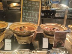 -广州万富希尔顿酒店·感趣自助餐厅·金秋蟹宴生蚝海鲜刺身