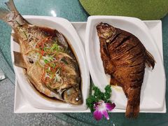 -梓檚中餐厅湖北菜小龙虾武昌鱼排骨藕汤(黄鹤楼店)