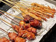 -何妹湿辣牛肉·粤式烧烤砂煲(桂雅路店)