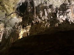 -波斯托伊纳溶洞