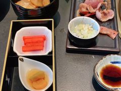 -铭牛烧肉·和牛海鲜自助(高新月牙湖店)