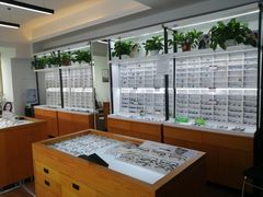 店内环境-视野联行眼镜•蔡司•依视路(温江店)