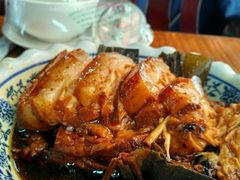 棕香肉-灶头屋里