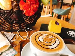 -ZING COFFEE 镜咖啡