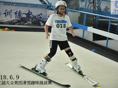 第三届大众竞技滑雪趣味挑战赛回顾-零度滑雪室内训练中心(莘庄店)