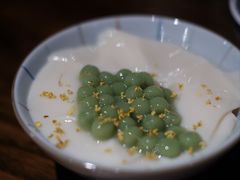 小青团冰豆腐花-李百蟹·江南蟹黄面·河景餐厅(夫子庙总店)